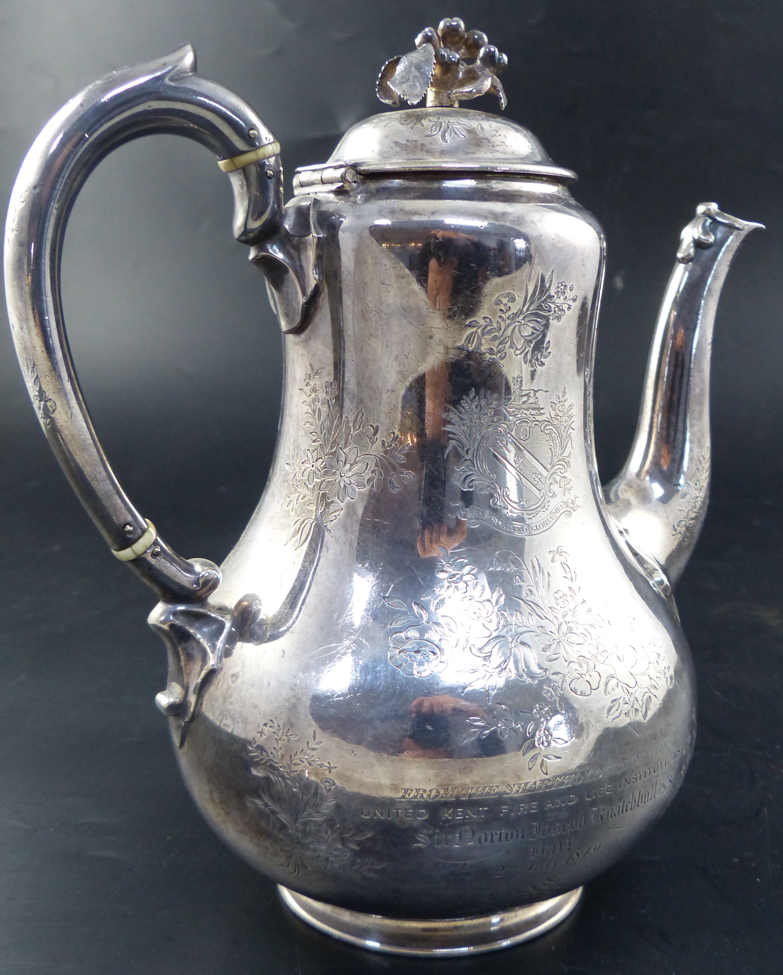 A Victorian silver baluster coffee pot, height 22.9cm, gross 25.5oz.